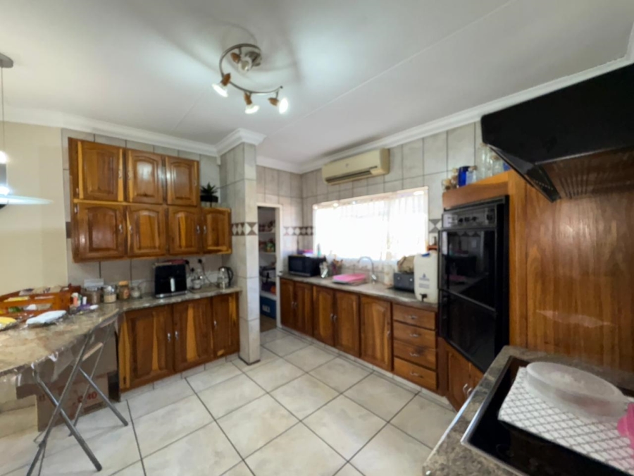 3 Bedroom Property for Sale in Safari Gardens North West